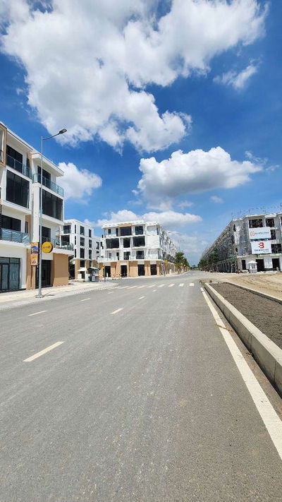 Bán shophouse gần trường FPT, vị trí đẹp đường Thái Sơn 2. Giá 6,4 tỷ