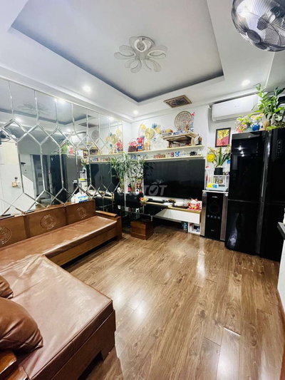 Chính chủ bán căn hộ chung cư 2 ngủ, sổ hồng riêng
