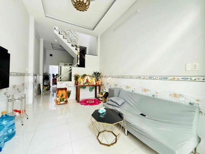Nhà SHR HT45 Sát Metro - Đúc 2 Tầng - 3PN