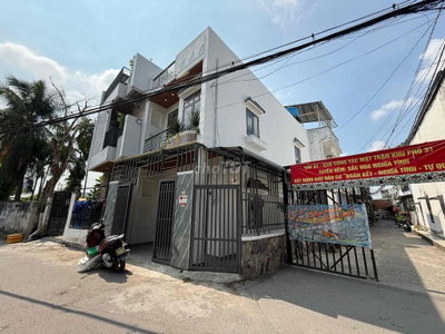 NHÀ 2 mặt tiền Bán Gấp - Ngộp hơn 4 tỷ