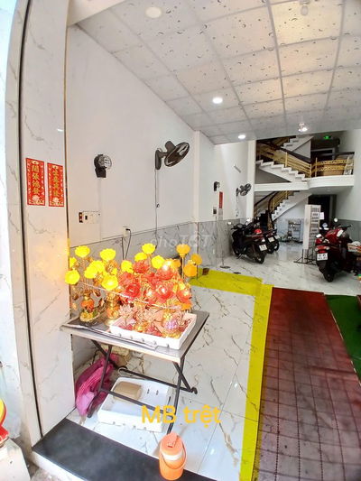 CHO THUÊ MB MẶT TIỀN CHỢ NHẬT TẢO – TRUNG TÂM Q10
