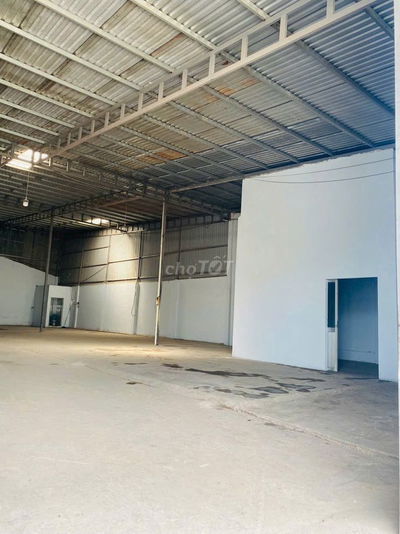 Cho thuê nhà xưởng 500m2 tại đường lê thị riêng