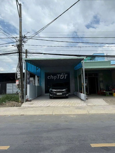 Bán nhà mặt tiền