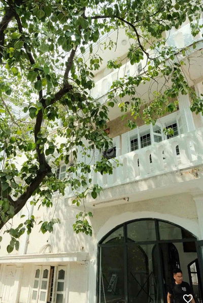 Bán Biệt Thự 914m2 Mặt tiền 496 đường Dương Quảng Hàm rộng 40m