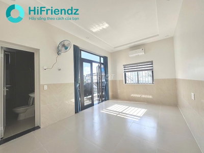 Studio Ban Công Cửa Sổ Trời Gần Đại Học Ngân Hàng - Hoàng Diệu 2