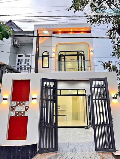 cô 6 ngộp nên cần bán gấp căn nhà mặt tiền đường