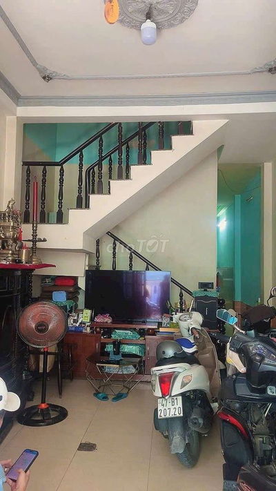 Gấp bán nhà1LẦU đúcTTH Q12 4*16m 3pn3wc gần siêu thị Metro Giá4tỷ280tr