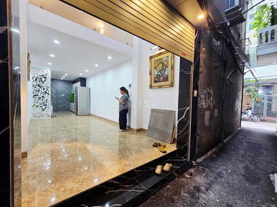 Ô tô đỗ cổng Minh Khai, nhà mới đẹp, full nội thất, ngõ nông 27m.