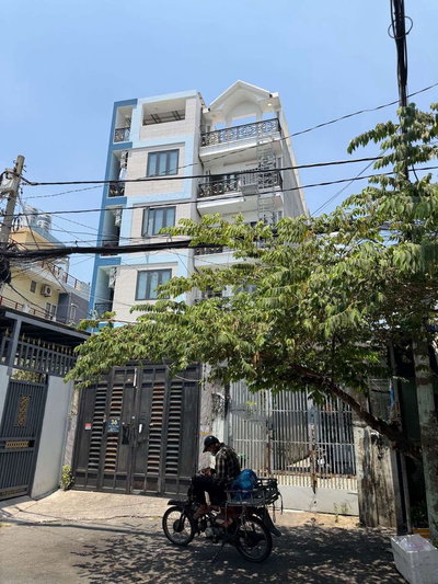 ĐẤT TẶNG NHÀ HẺM XE HƠI CẠNH PHẠM VĂN ĐỒNG - 90M2, NGANG 4M- CHỈ 9,XTY