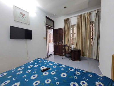 cho thuê phòng ban công ngay chùa nghệ sỹ