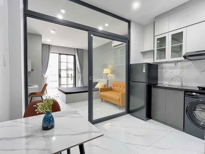 1 Phòng ngủ - Ban công thoáng - Đường Lâm Văn Bền - 45m2 - Full NT