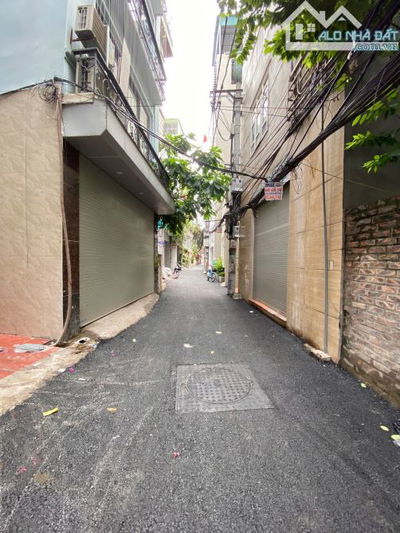 Bán nhà 6 tầng có thang máy tại Bồ Đề – Long Biên, chưa tới 9 tỉ