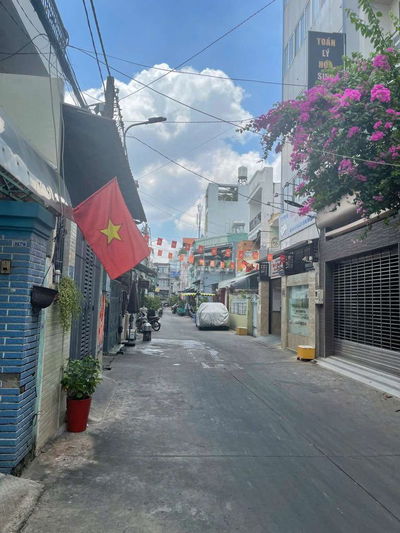 Cho thuê nhà hẻm xe tải Nguyễn Sơn Quận Tân Phú