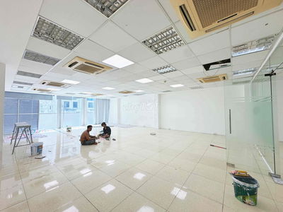 CHÍNH CHỦ, CHO THUÊ VĂN PHÒNG 120M2 (8x15m) HOÀNG DIỆU Q4. CẦU CAMETTE