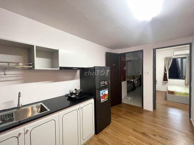 Cho thuê tòa căn hộ 16 phòng có thang máy LÊ VĂN HIẾN - 300m2 105tr/th