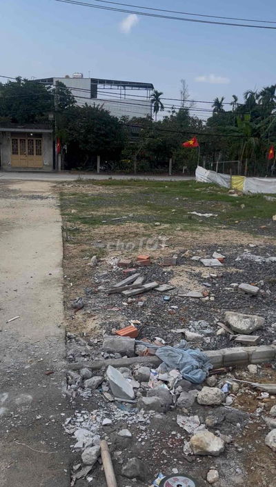 Chính chủ cần bán lô đất đẹp 123m2 trục chính Quang Châu