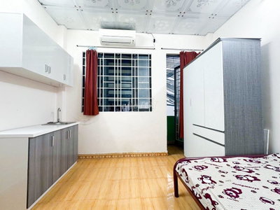 CHO THUÊ PHÒNG BAN CÔNG FULL NỘI THẤT DẠNG STUDIO,  SÁT CẦU CHỮ Y