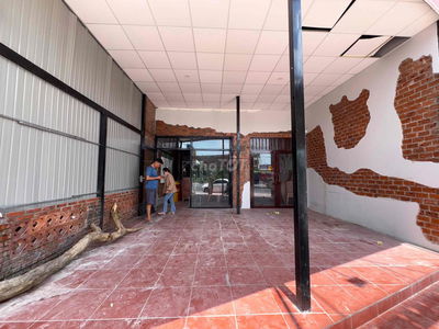 mặt bằng, nhà nguyên căn Đại lộ Hùng Vương (giá còn thương lượng)