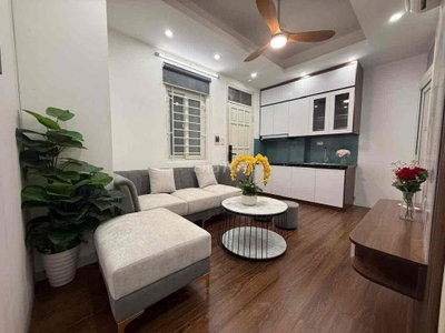chung cư Đội Cấn- View hồ Đầm Tròn-50m2-2 ngủ- tặng Vàng SJC