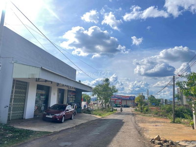 Đất mặt tiền Bùi Viện giá rẻ như đất hẻm