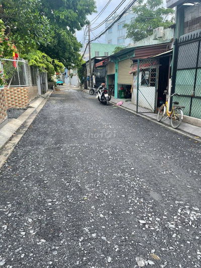 Xe tải đỗ cửa, Hậu Lân, Bà Điểm, Hóc Môn, 130m, ngang 8m, chỉ 5,6 tỷ.