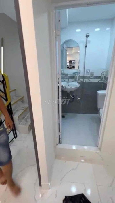Nhà 3tấm đẹp sử dụng 60m2 ngay Đầm Sen Quận 11 đường Hoà Bình