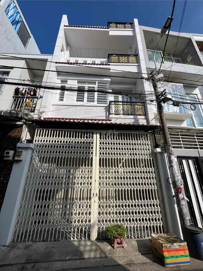 Nhà 3 tầng, DT 5X14, Gần Bệnh viện Bình Tân, 5PN, hẻm xe hơi thông