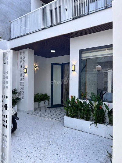 Bán nhà phố hoàng diệu 61mv mặt tiền 5m giá hơn 4 tỷ nội thất cao cấp