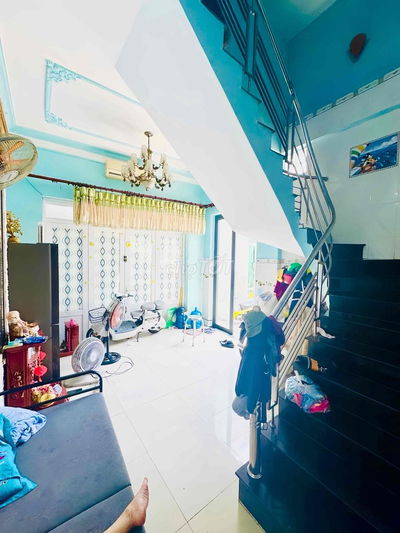 👉Nhà Đúc 4 Tầng - Cạnh Bà Hom - DT: 4x8 (32m2) chỉ 3,x ty   + Vị trí: