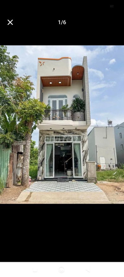 Giảm giá sâu bán nhanh nhà 1 trệt 2 lầu, SHR Thủ Dầu Một Bình Dương