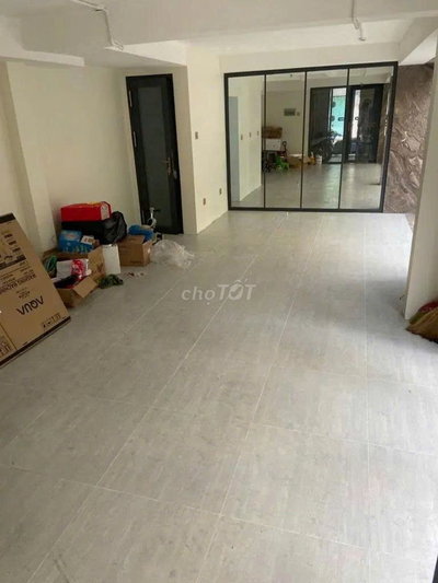 CHO THUÊ NHÀ HẺM 4M (XH) CỘNG HÒA, P.4, Q.TB 10TR