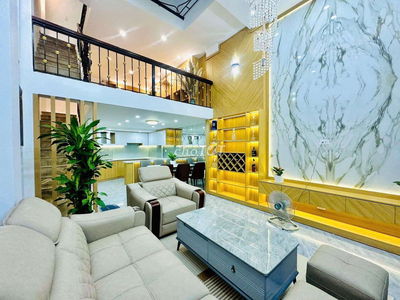 Cực Hiếm! Tôn Thất Tùng, lô gó, ô tô cách 50m,nhà đẹp, khu dân trí cao