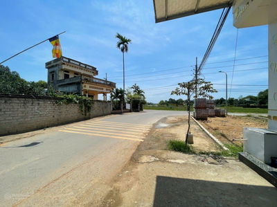 Chính chủ bán 125m2 full thổ cư trục chính Cổ Đông. Gần ĐHQG, FPT. TT hành chính. Có thương lượng !