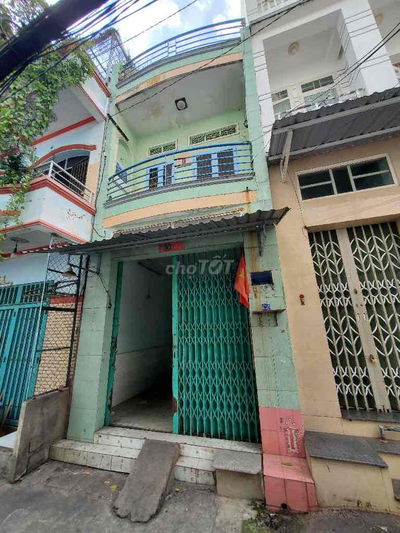 3 tầng, Hẻm xe hơi Quận 11, chủ gấp bán.
