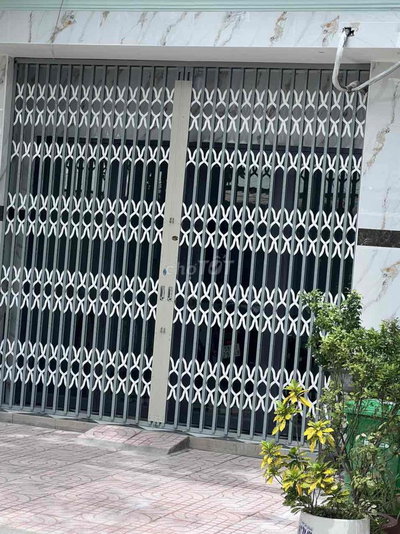 Cần bán gấp nhà mặt tiền kinh doanh cách chợ phước bình 50m