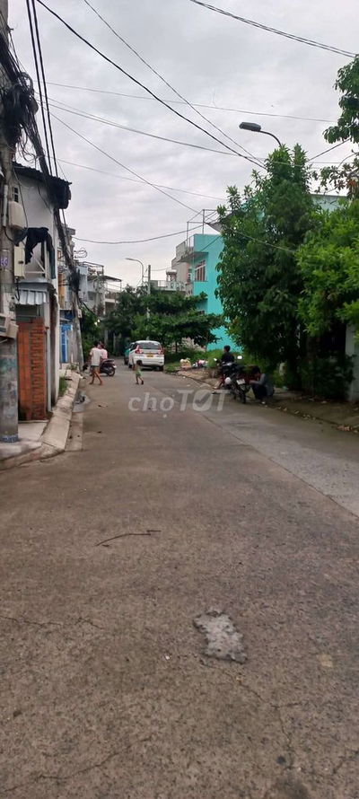 Cho thuê nhà nguyên căn có sẵn 2 máy lạnh