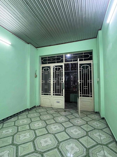 Cho thuê nhà đường 379 Lê Văn Việt gần trường Trần quốc toản 2PN 6,5tr