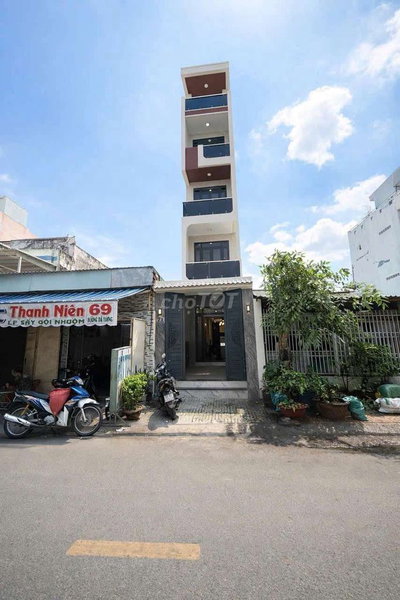 Mặt Tiền Quận 8 đường Hưng Phú, 3.3m X 18m.Trệt 3 Lầu ST, 6PN, 10 Tỷ 8