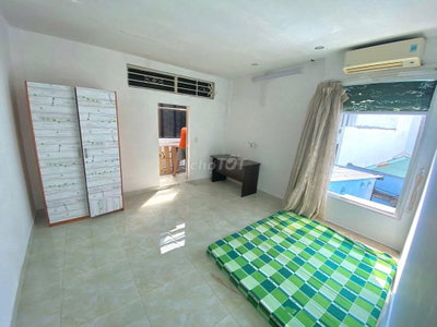 Nhà 2PN Hẻm Rộng Đất Thánh Tân Bình