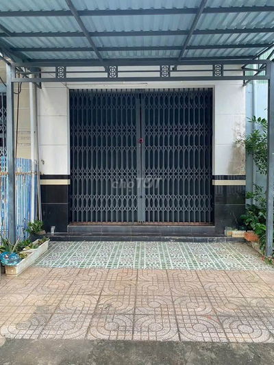 Bán gấp nhà đường Cây Da, TPT, Củ Chi, 120m2, 760 triệu thương lượng.