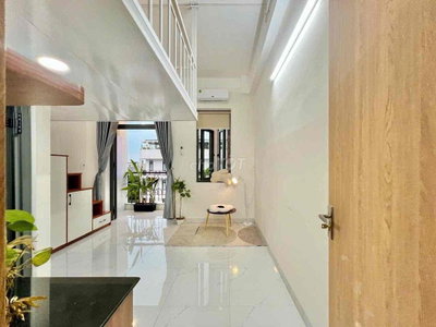 GÁC BAN CÔNG MỚI XÂY NGAY EMART PHAN VĂN TRỊ
