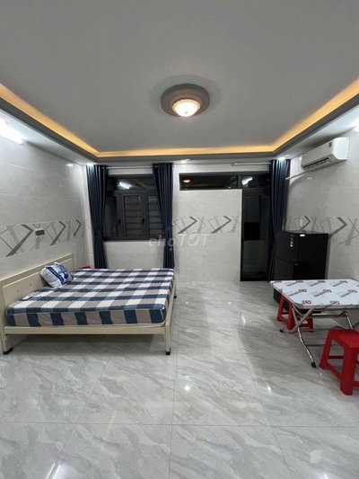 Phòng ban công rộng khu Đại Phúc. Gần PHẠM HÙNG, Q8
