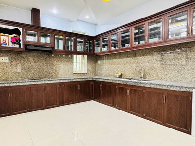 Phòng tầng trệt ở hoặc làm văn phòng