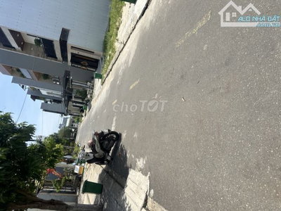 Bán đất mặt tiền đường hòa Phú 3