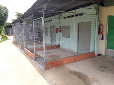Phòng trọ có rào, gần chợ bến xe