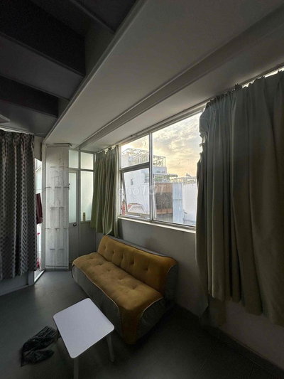 Phòng trọ 20m2 đường Hồ Bá Kiện Quận 10