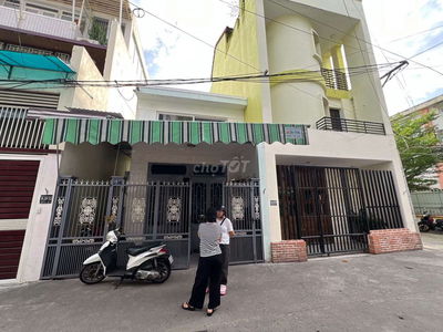 Nhà vị trí đẹp kinh doanh víp kiệt 6m Tiểu La