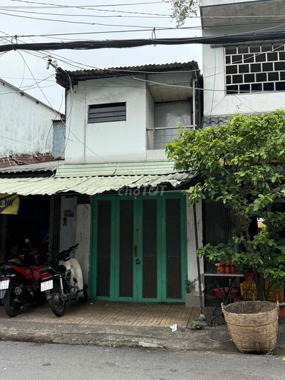 Nhà thuê mặt tiền Phan Văn Khoẻ, P.2, Q.6