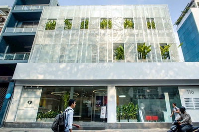 Nhà mặt tiền Hậu Giang, p4, Q. Tân Bình, DT: 9x25m, 2 lầu,  trống suốt