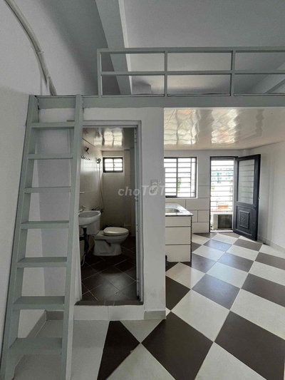 CHO THUÊ CĂN HỘ ĐẦY ĐỦ NỘI THẤT, BANCON NGAY CẦU NHỊ THIÊN ĐƯỜNG